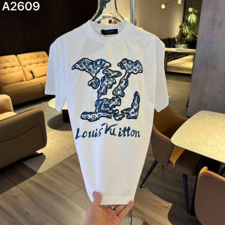 Picture of Louis Vuitton T Shirts Short _SKULVS-2XLaztx017849